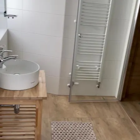 Hotel Vlevo Dole - No 7 *